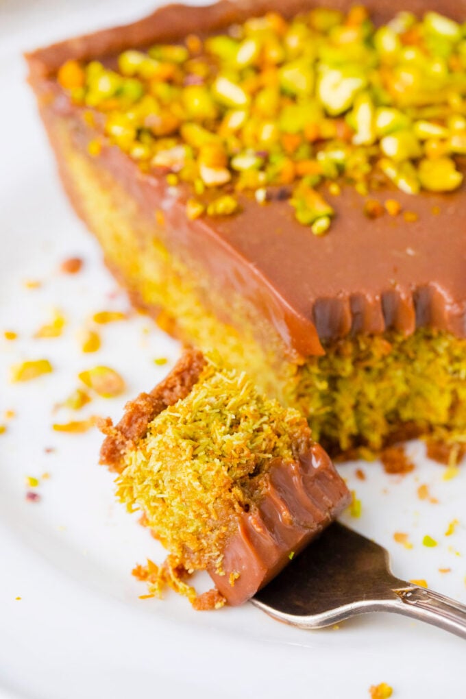 Dubai chocolate tart pies on a fork.