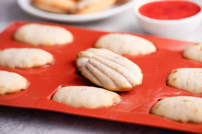 Baked strawberry madeleines.