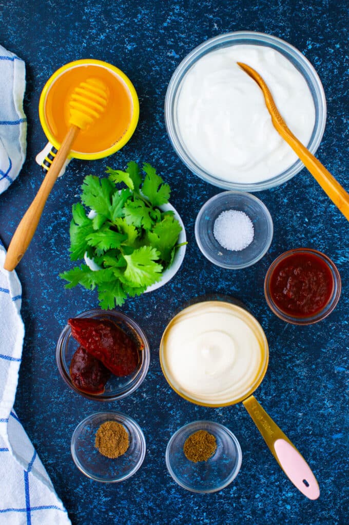 Creamy chipotle sauce ingredients.